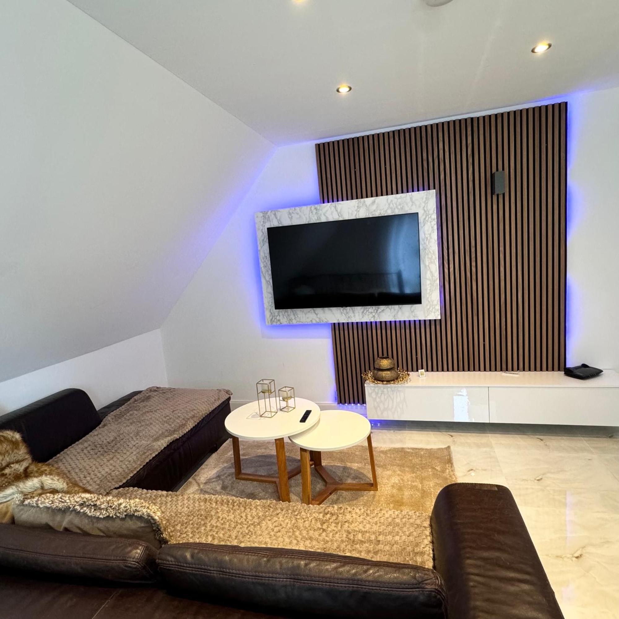 Relaxdays-Apartments 1 Garten Und Pool-Mitbenutzung, Wallbox, Kostenloser Parkplatz, Kontaktloser Checkin, Wifi Mit Smarttv Gutersloh Exterior photo